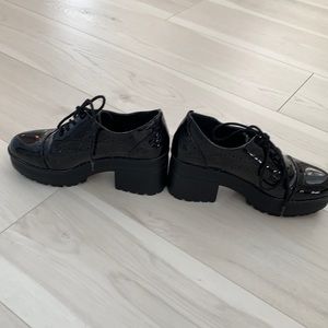 Forever 21 Faux Patent Leather Size 5.5